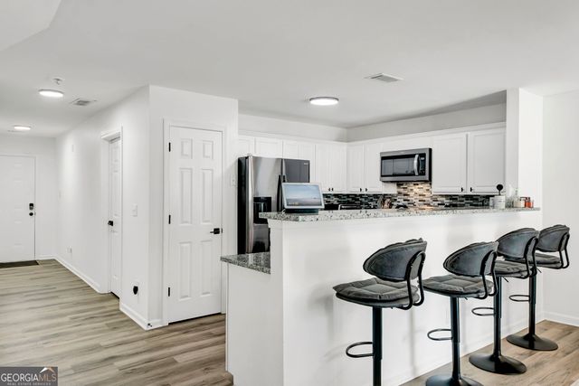 5356 Creekview Way, Morrow, GA 30260