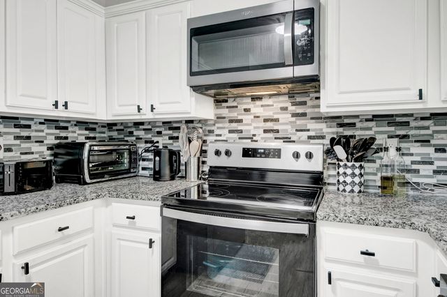 5356 Creekview Way, Morrow, GA 30260