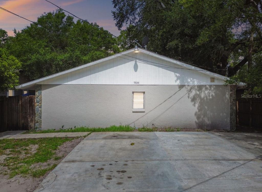 7920 N MARKS STREET, Tampa, FL 33604
