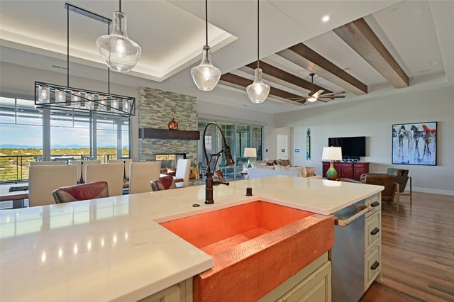 7 Camino Barranca, Santa Fe, NM 87507
