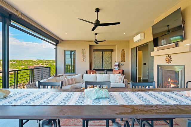 7 Camino Barranca, Santa Fe, NM 87507