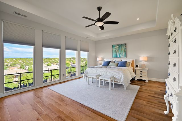 7 Camino Barranca, Santa Fe, NM 87507