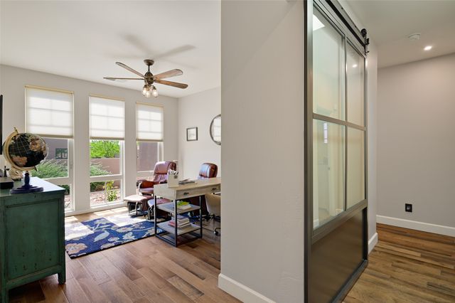 7 Camino Barranca, Santa Fe, NM 87507