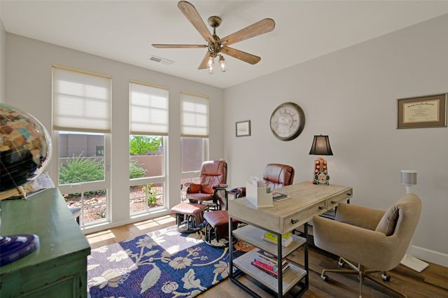7 Camino Barranca, Santa Fe, NM 87507