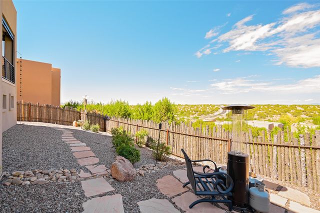 7 Camino Barranca, Santa Fe, NM 87507