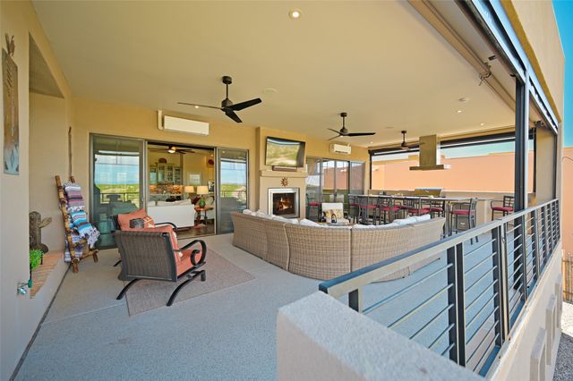 7 Camino Barranca, Santa Fe, NM 87507
