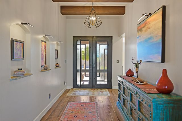7 Camino Barranca, Santa Fe, NM 87507