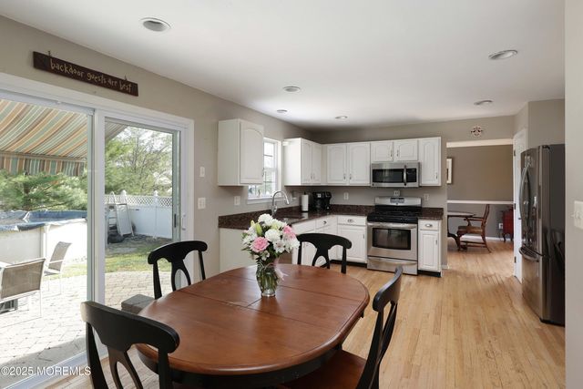 22 Roe Lane, Howell, NJ 07731