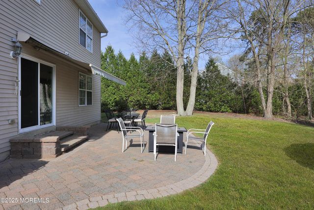 22 Roe Lane, Howell, NJ 07731