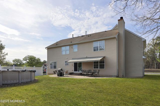 22 Roe Lane, Howell, NJ 07731