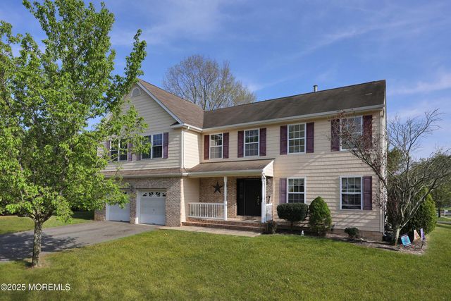 22 Roe Lane, Howell, NJ 07731
