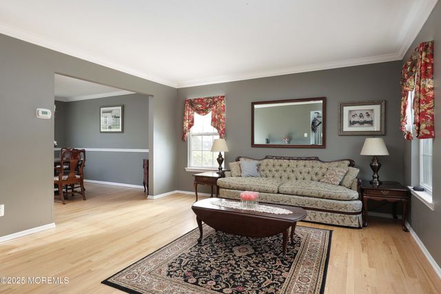 22 Roe Lane, Howell, NJ 07731