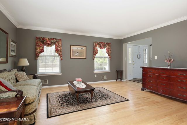 22 Roe Lane, Howell, NJ 07731