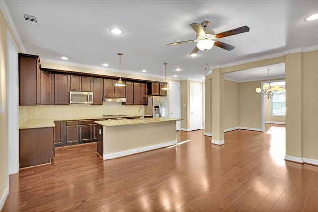 27 Kendrick Pines Boulevard, Spring, TX 77389