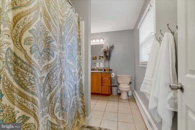 417 RUSHMORE DR, York, PA 17402