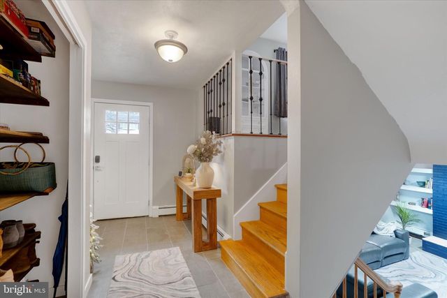 417 RUSHMORE DR, York, PA 17402