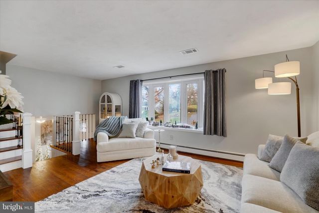 417 RUSHMORE DR, York, PA 17402