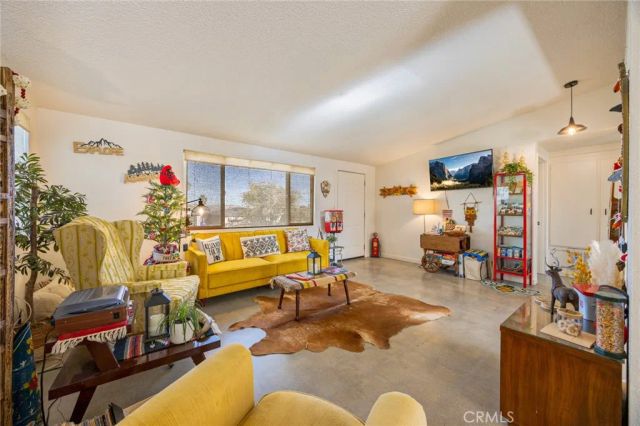61503 Sunburst, Joshua Tree, CA 92252