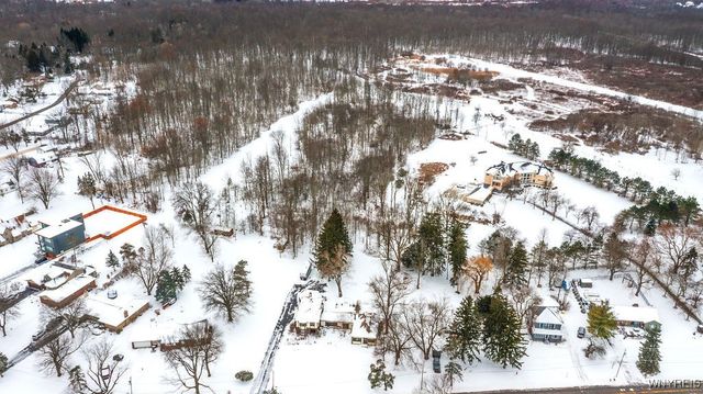 4374 East River Road, Grand Island, NY 14072