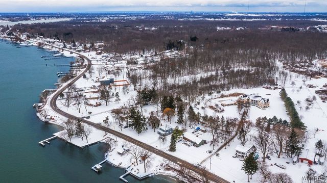 4374 East River Road, Grand Island, NY 14072