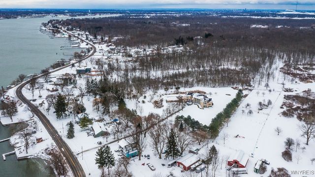 4374 East River Road, Grand Island, NY 14072