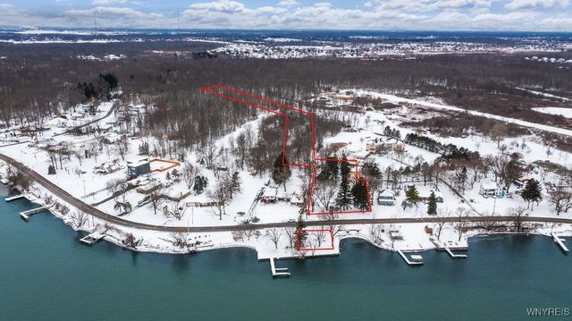 4374 East River Road, Grand Island, NY 14072