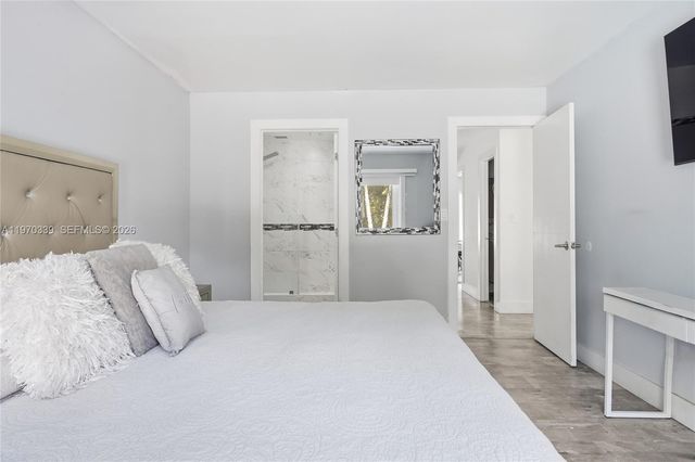 12845 SW 72nd Ter, Miami, FL 33183