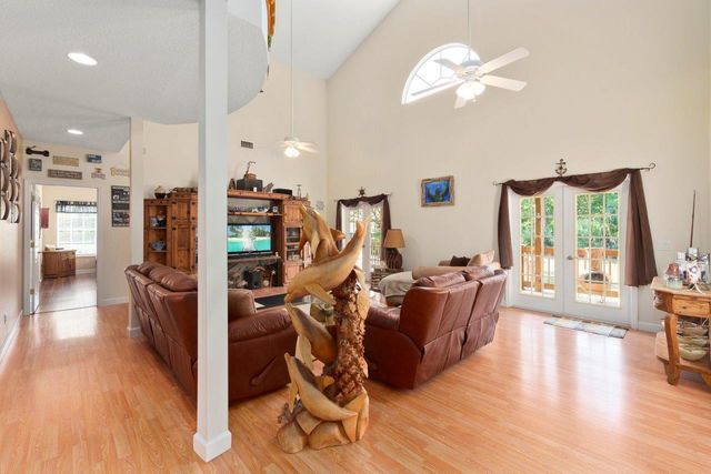 405 SE Salerno Road, Stuart, FL 34997