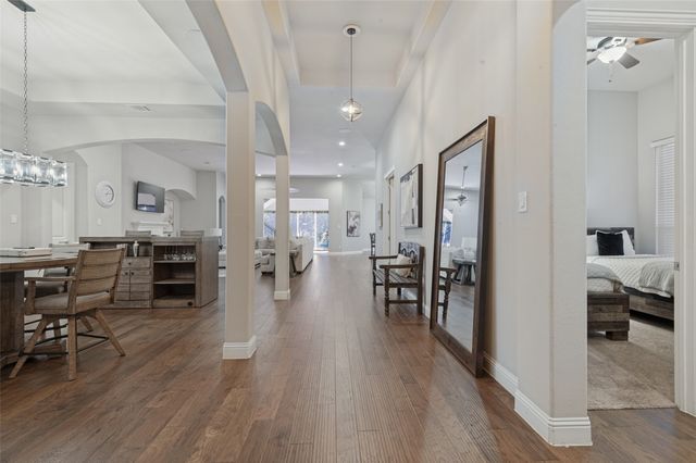 6822 Historic View, Dallas, TX 75236