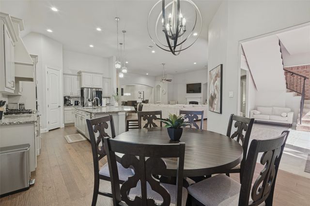 6822 Historic View, Dallas, TX 75236
