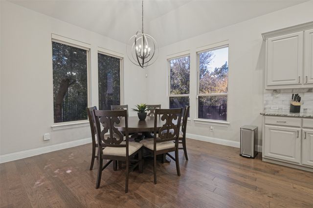 6822 Historic View, Dallas, TX 75236