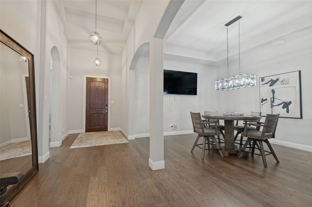 6822 Historic View, Dallas, TX 75236
