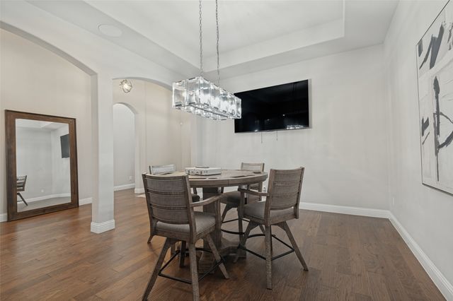 6822 Historic View, Dallas, TX 75236