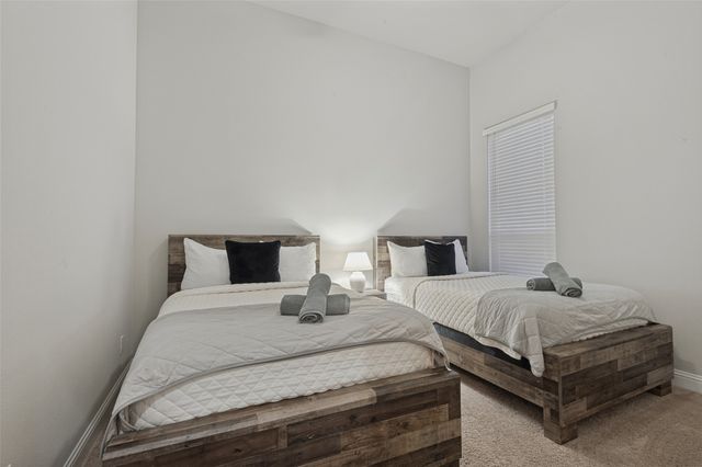 6822 Historic View, Dallas, TX 75236