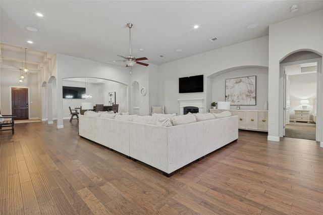 6822 Historic View, Dallas, TX 75236