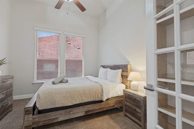 6822 Historic View, Dallas, TX 75236