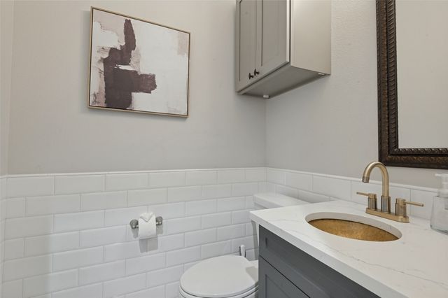 6822 Historic View, Dallas, TX 75236