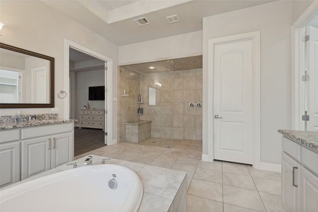 6822 Historic View, Dallas, TX 75236