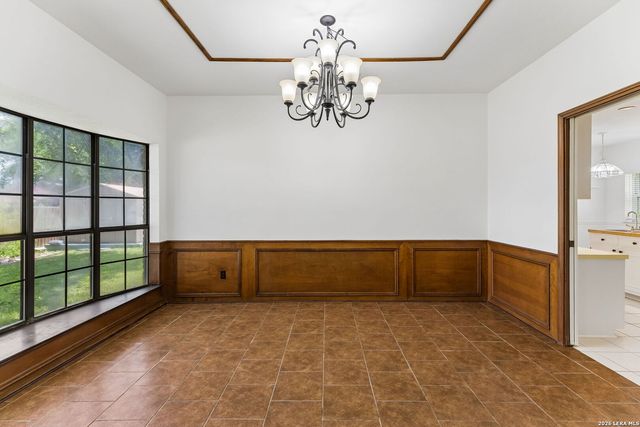 8706 Golden View, Windcrest, TX 78239