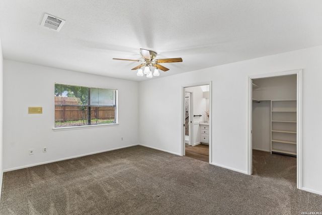 8706 Golden View, Windcrest, TX 78239