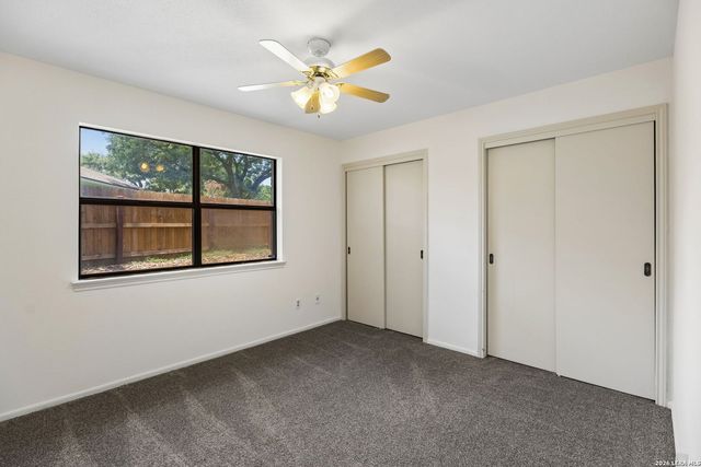 8706 Golden View, Windcrest, TX 78239