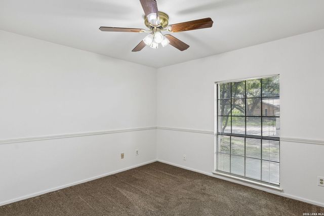 8706 Golden View, Windcrest, TX 78239