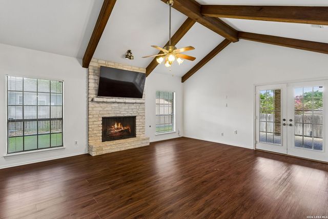 8706 Golden View, Windcrest, TX 78239