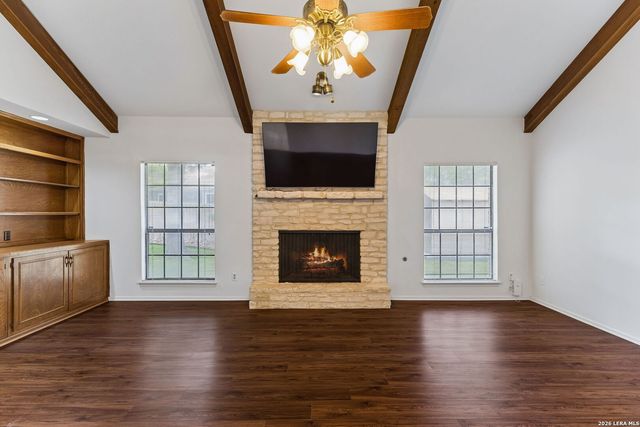 8706 Golden View, Windcrest, TX 78239