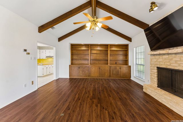 8706 Golden View, Windcrest, TX 78239