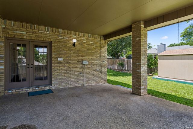 8706 Golden View, Windcrest, TX 78239