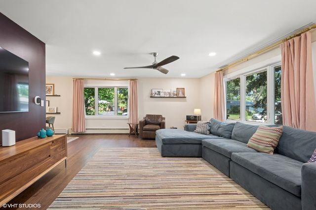 3415 Ralmark Lane, Glenview, IL 60026