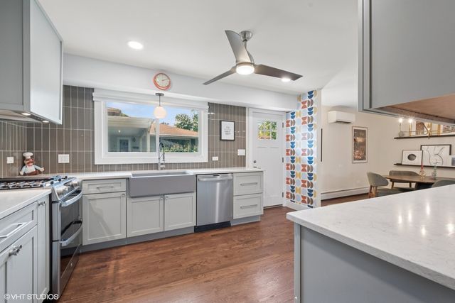 3415 Ralmark Lane, Glenview, IL 60026