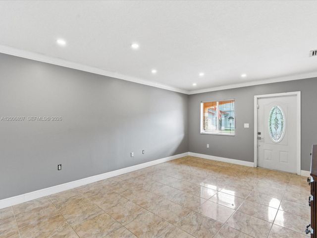 5982 SW 162nd Ct, Miami, FL 33193