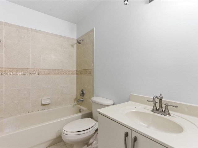 5982 SW 162nd Ct, Miami, FL 33193